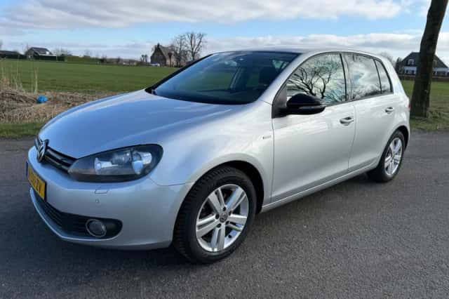 Volkswagen Golf (2012) thumbnail 1