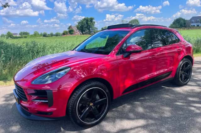 Porsche Macan (2019) thumbnail 1