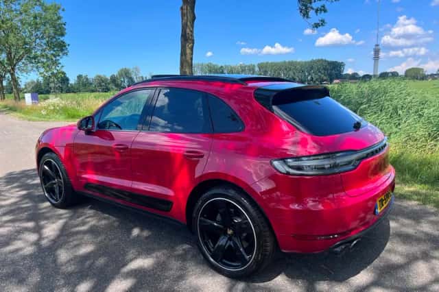 Porsche Macan (2019) thumbnail 4