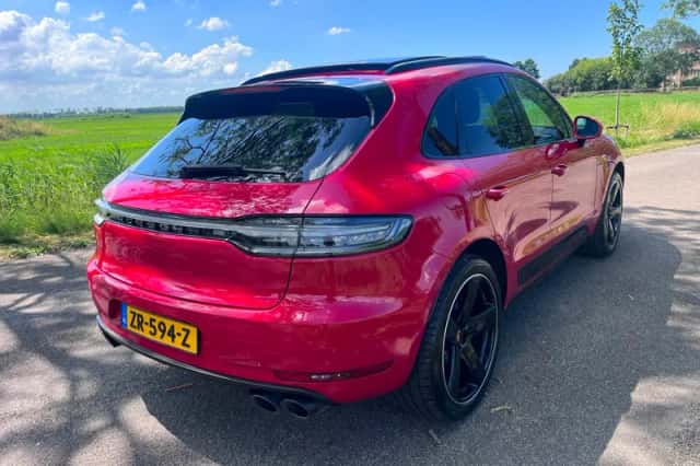 Porsche Macan (2019) thumbnail 6