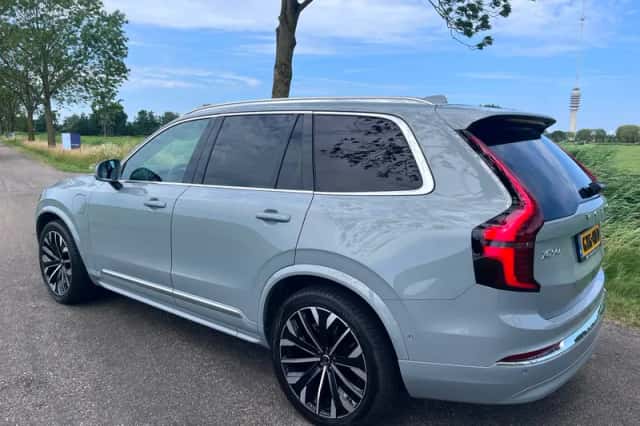 Volvo XC90 (2025) thumbnail 2