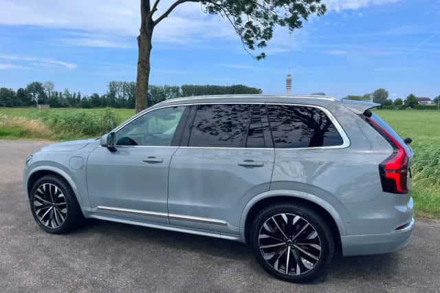 Volvo XC90 (2025) thumbnail 5