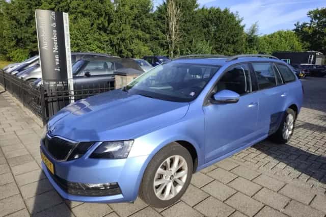 Škoda Octavia (2017) thumbnail 1