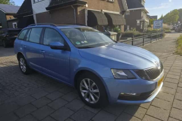 Škoda Octavia (2017) thumbnail 4