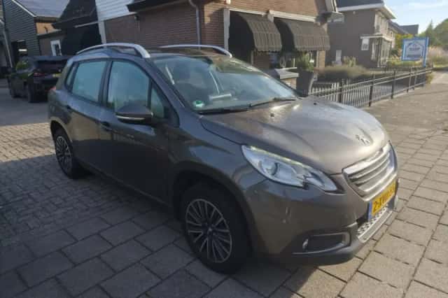 Peugeot 2008 (2014) thumbnail 3