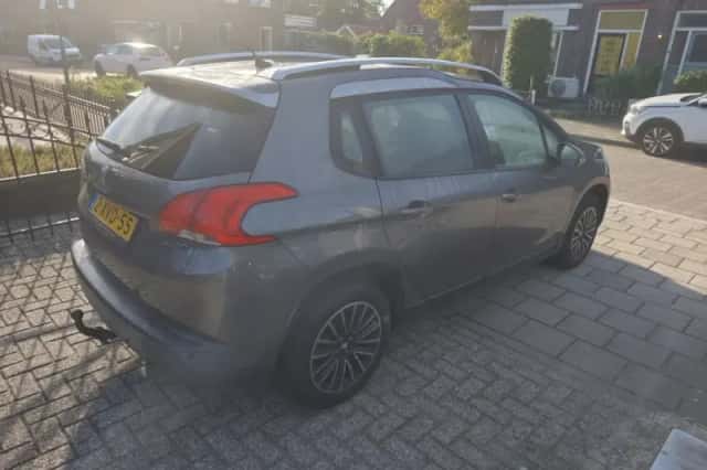 Peugeot 2008 (2014) thumbnail 4
