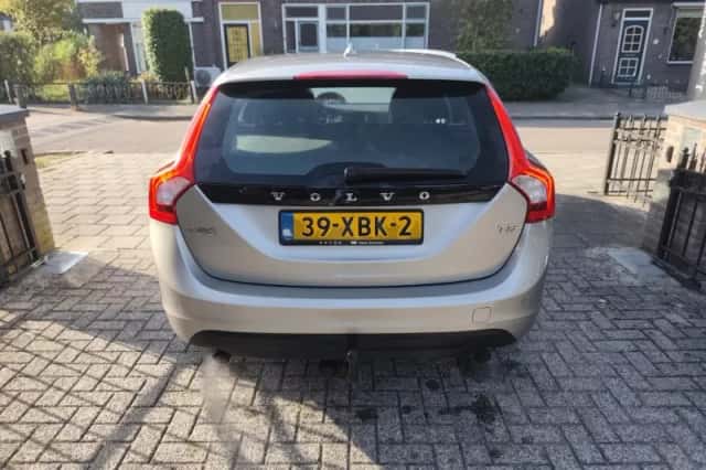 Volvo V60 (2012) thumbnail 5