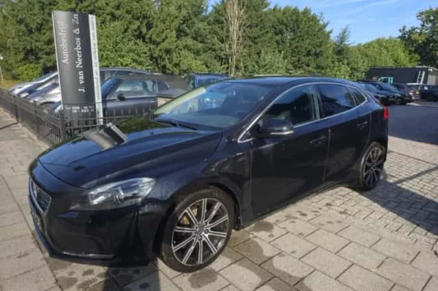 Volvo V40 (2012) thumbnail 1