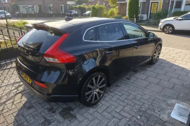 Volvo V40 (2012) thumbnail 4