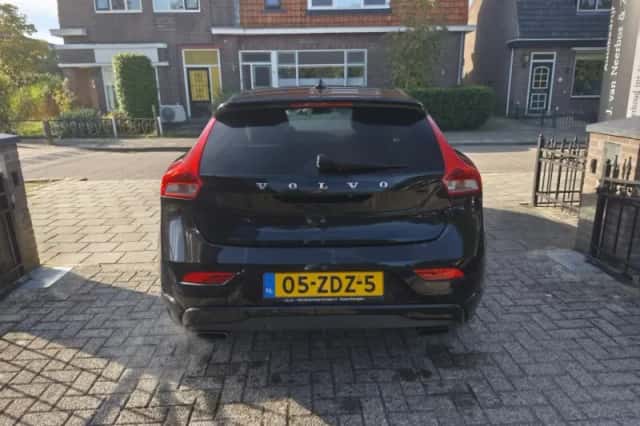 Volvo V40 (2012) thumbnail 5