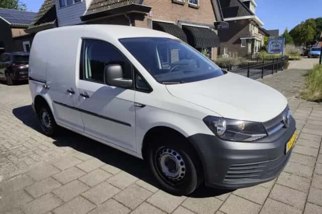 Volkswagen Caddy (2017) thumbnail 3