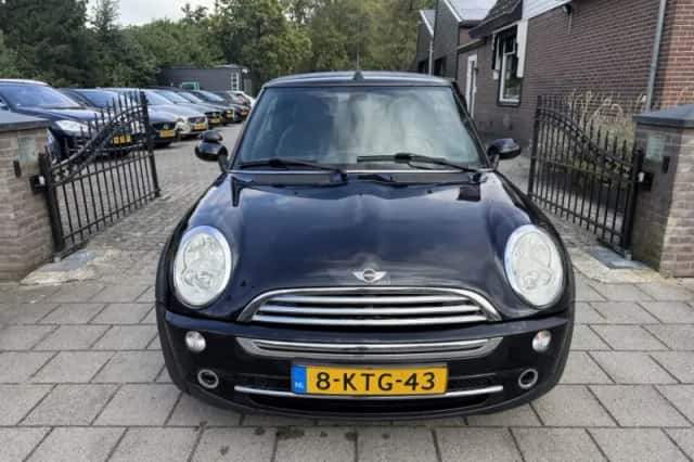 MINI Cabrio (2006) thumbnail 2