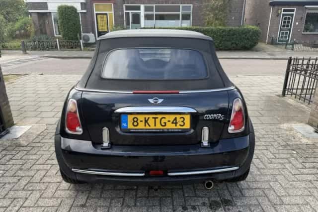 MINI Cabrio (2006) thumbnail 5