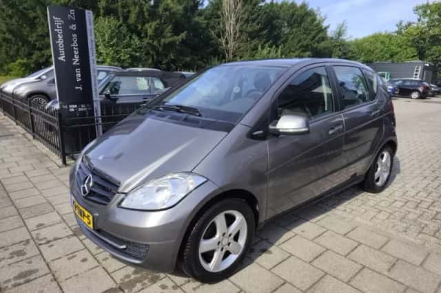 Mercedes-Benz A-Klasse (2012) thumbnail 1