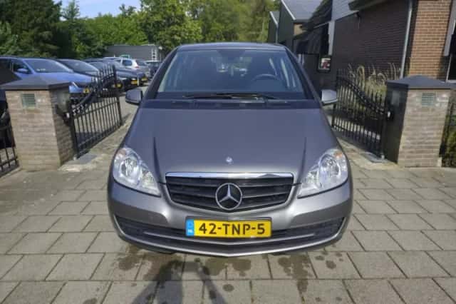 Mercedes-Benz A-Klasse (2012) thumbnail 2