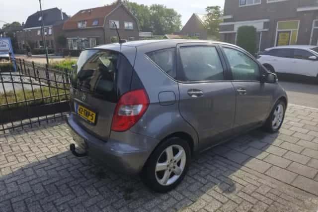 Mercedes-Benz A-Klasse (2012) thumbnail 4