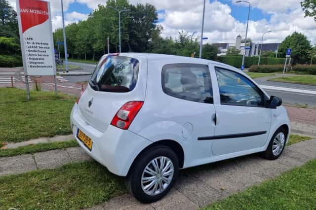 Renault Twingo (2011) thumbnail 4