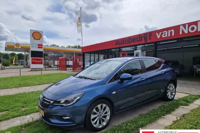 Opel Astra (2016) thumbnail 1