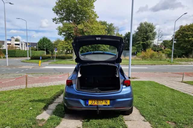 Opel Astra (2016) thumbnail 5