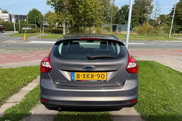 Ford Focus (2014) thumbnail 4