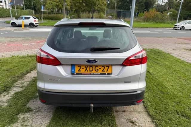 Ford Focus (2014) thumbnail 4