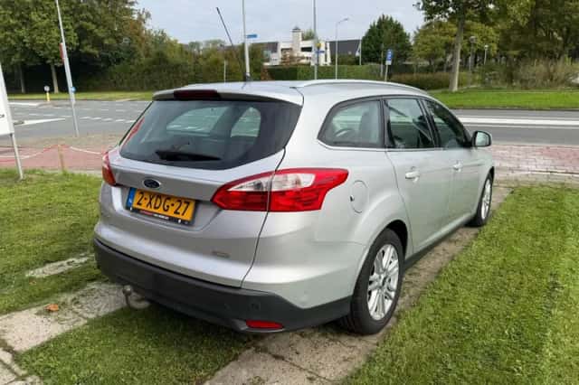 Ford Focus (2014) thumbnail 5
