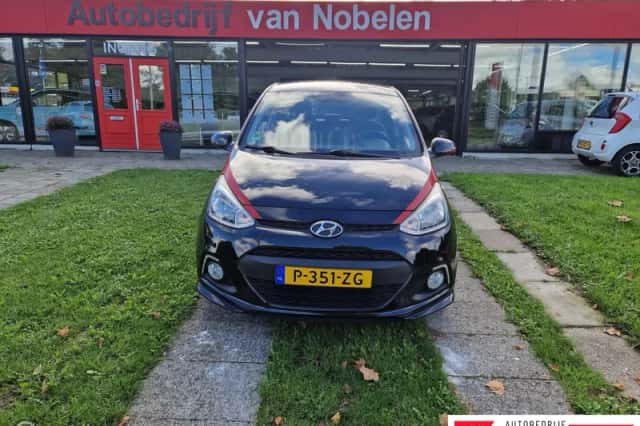 Hyundai i10 (2016) thumbnail 2