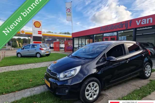 Kia Rio (2011) thumbnail 1