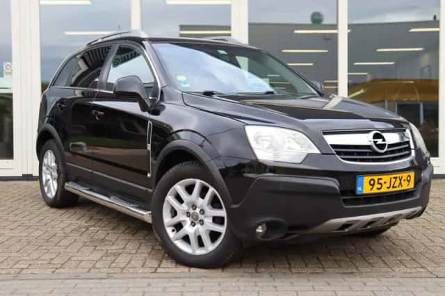 Opel Antara (2009) thumbnail 3