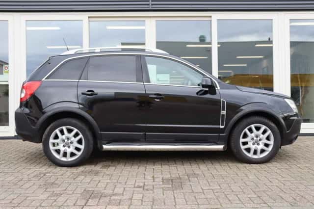 Opel Antara (2009) thumbnail 4