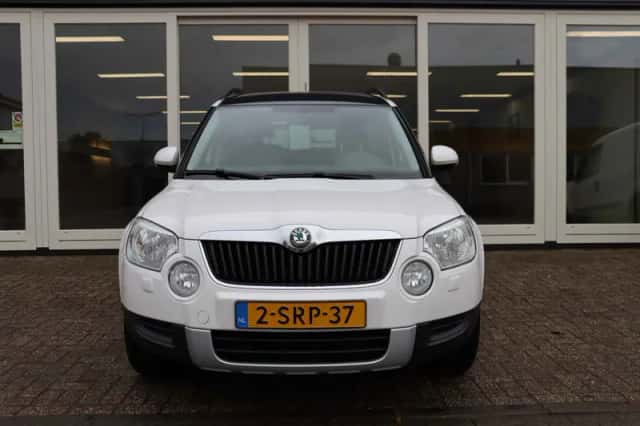 Škoda Yeti (2014) thumbnail 2