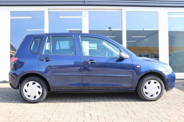 Mazda 2 (2005) thumbnail 4