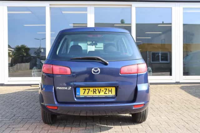 Mazda 2 (2005) thumbnail 6