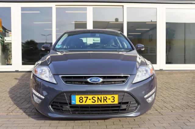 Ford Mondeo (2011) thumbnail 2