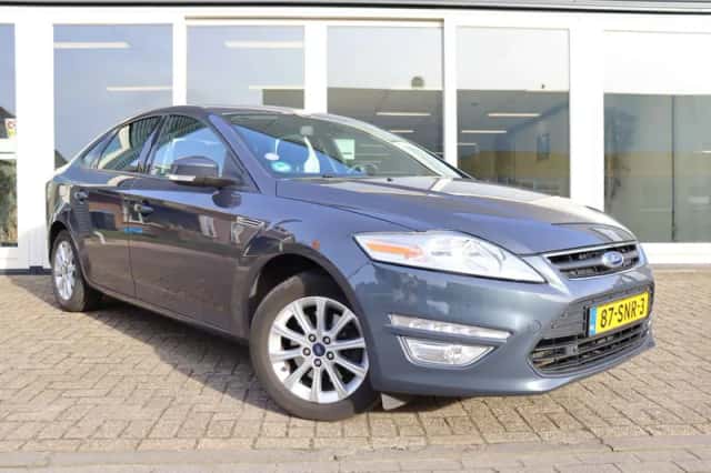 Ford Mondeo (2011) thumbnail 3