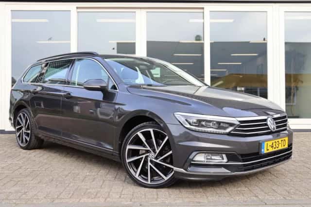 Volkswagen Passat (2018) thumbnail 3