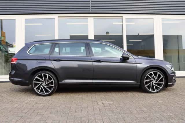 Volkswagen Passat (2018) thumbnail 4