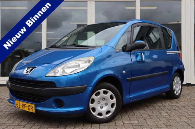 Peugeot 1007 (2005) thumbnail 1