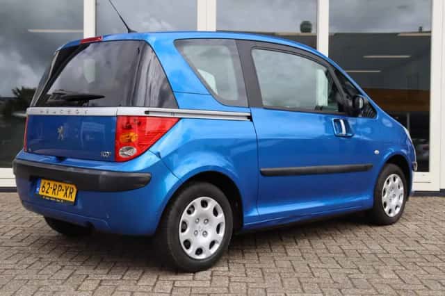 Peugeot 1007 (2005) thumbnail 5