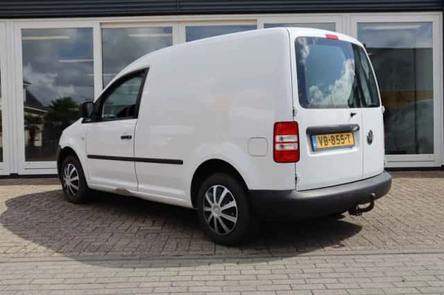 Volkswagen Caddy (2013) thumbnail 5