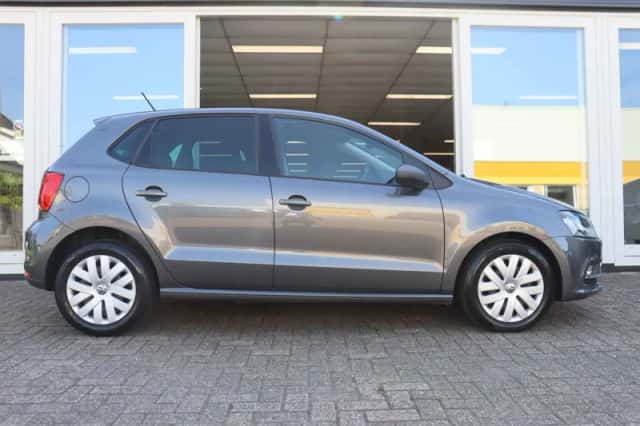 Volkswagen Polo (2014) thumbnail 4