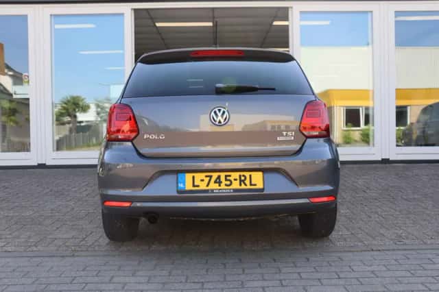 Volkswagen Polo (2014) thumbnail 6
