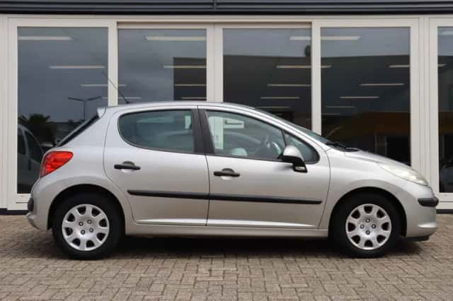 Peugeot 207 (2007) thumbnail 4
