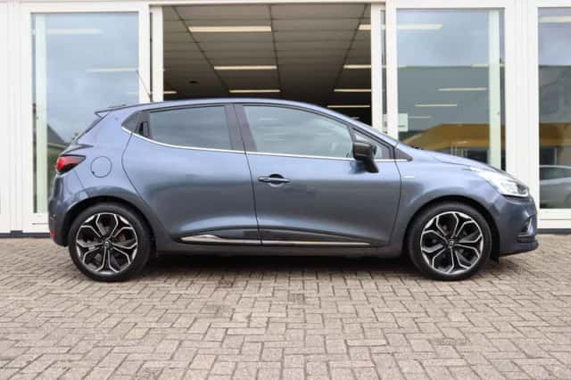 Renault Clio (2018) thumbnail 4