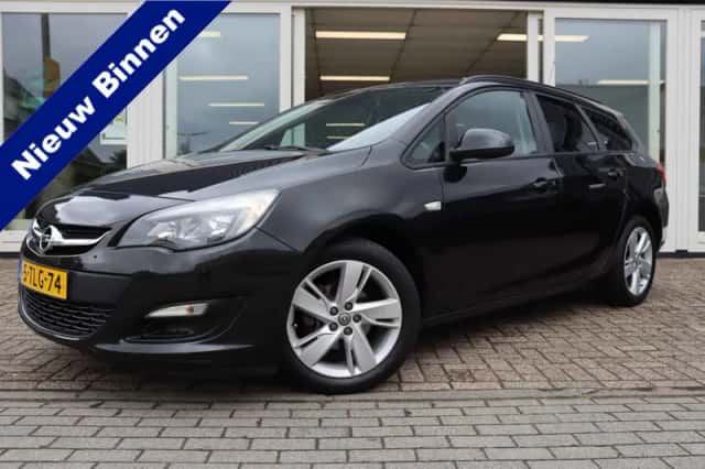 Opel Astra (2014) thumbnail 1