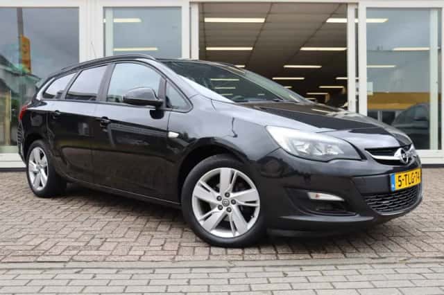 Opel Astra (2014) thumbnail 3