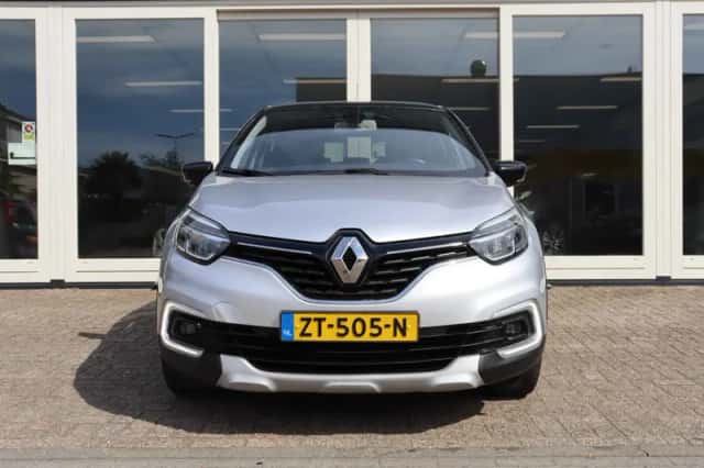 Renault Captur (2019) thumbnail 2
