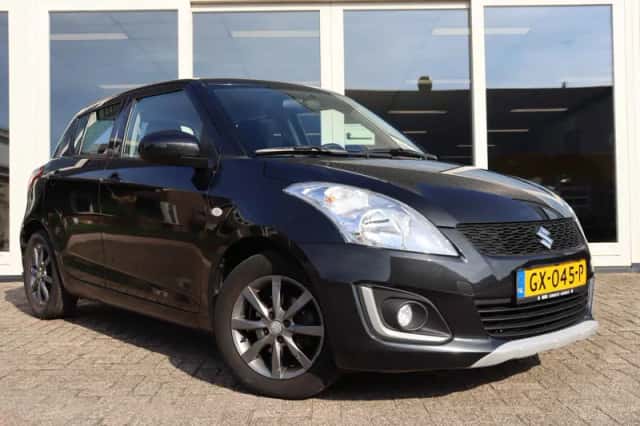 Suzuki Swift (2015) thumbnail 3