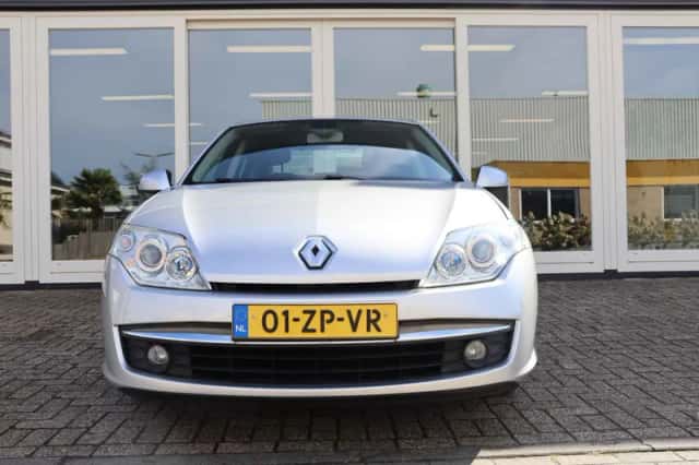 Renault Laguna (2008) thumbnail 2