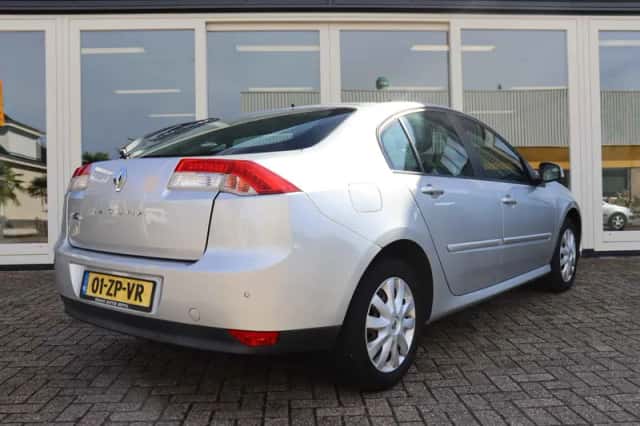 Renault Laguna (2008) thumbnail 5